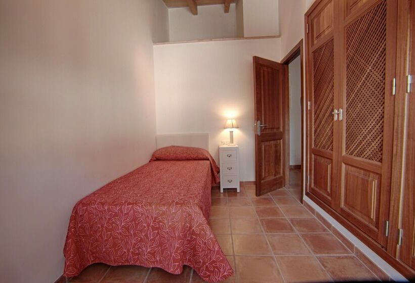 Люкс 2 Спальни, Tramuntana Suites