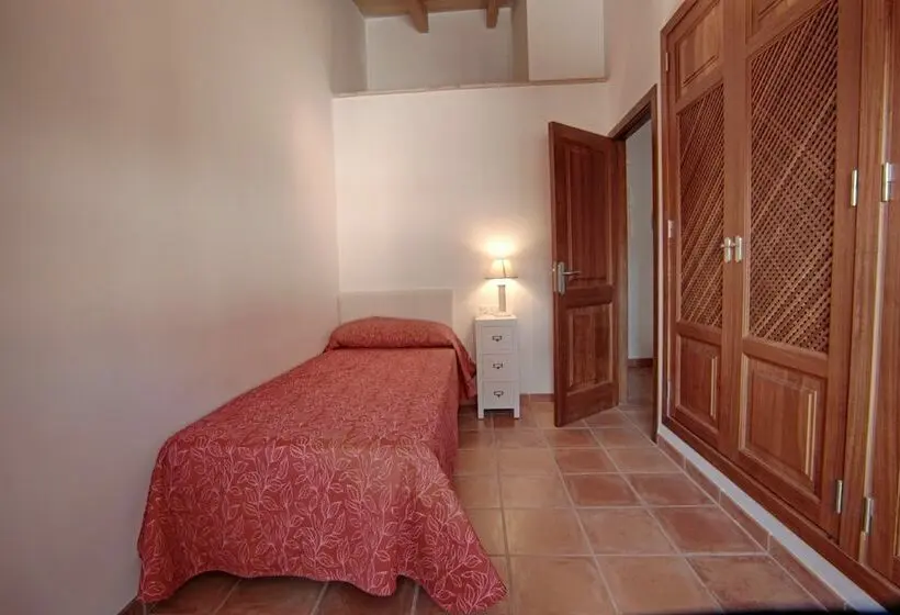 سوئیت 2 خوابه, Tramuntana Suites