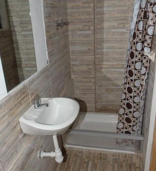 اتاق خانوادگی, Casa Don Jose B & B