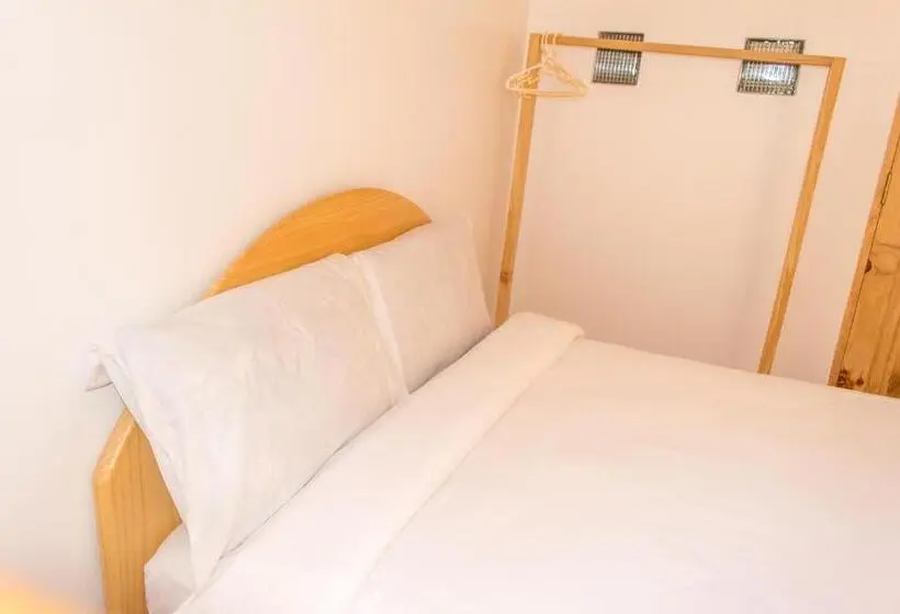 اتاق خانوادگی با چشم‌انداز باغ, Casa Don Jose B & B