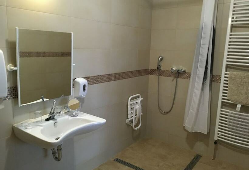 آپارتمان لوکس 1 خوابه, Garden Hotel Medical & Spa