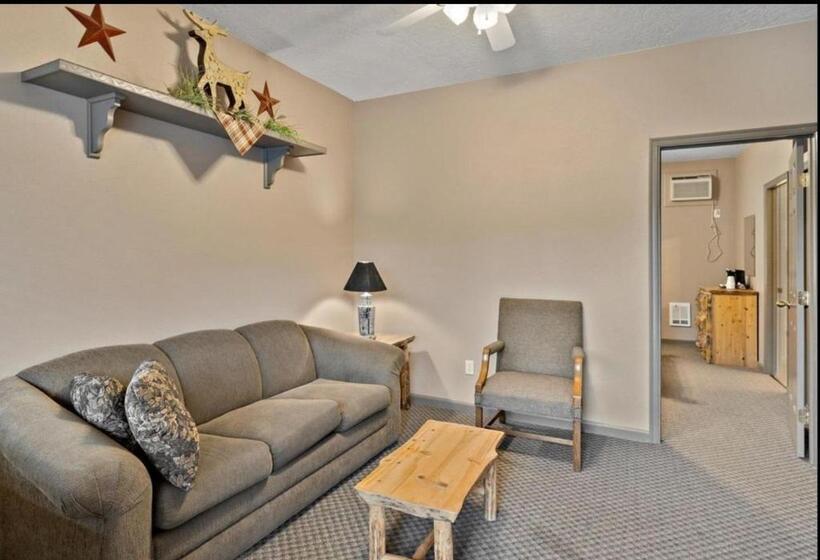 Номер Стандарт, Southfork Lodge Riverside Inn