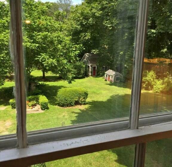 غرفة قياسية سرير كينج, Village Inn