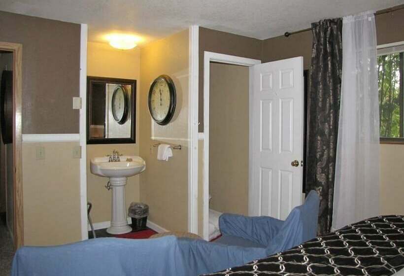 带2个卧室的优质公寓, White House Inn On The Waterfront