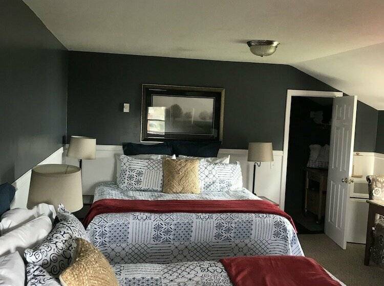 高级工作室, White House Inn On The Waterfront