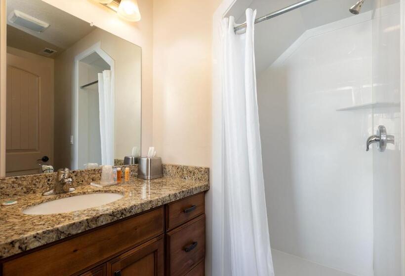 شقة 3 غرف, Duchesne Suites