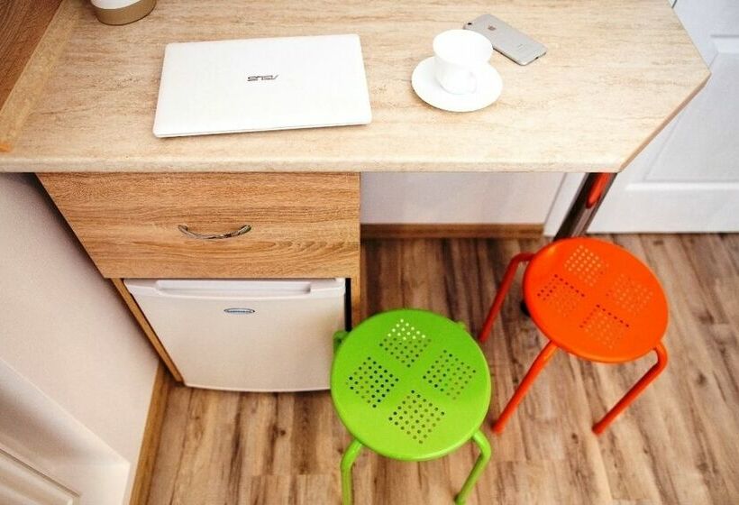 اتاق راحتی, Book Room