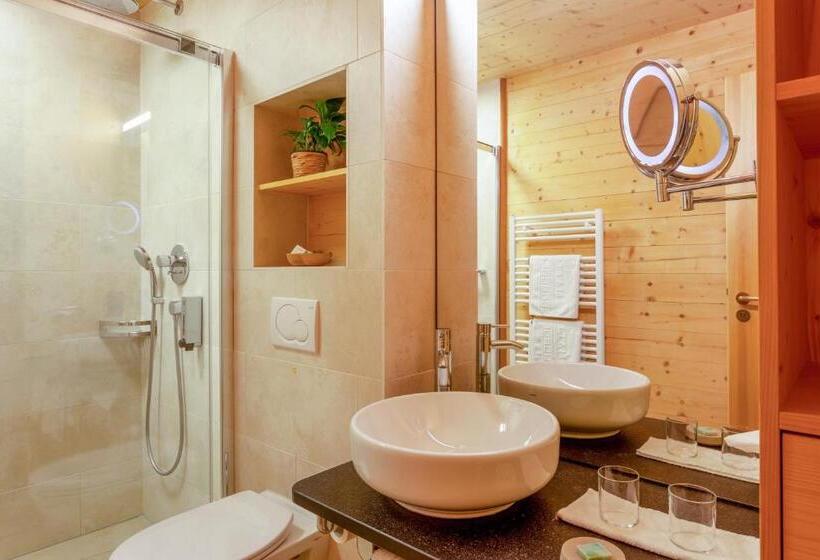 Номер Deluxe с Балконом, Biohotel Mattlihüs