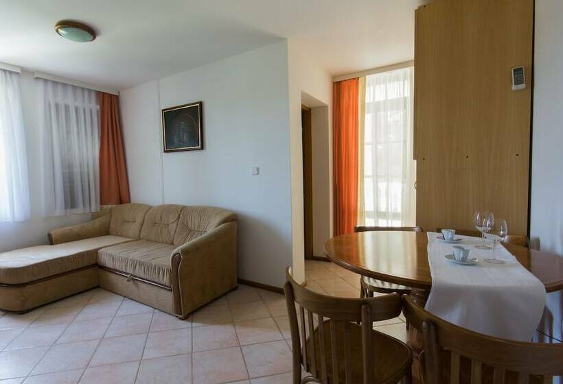 带1个卧室的公寓, Apartments And Rooms Degra