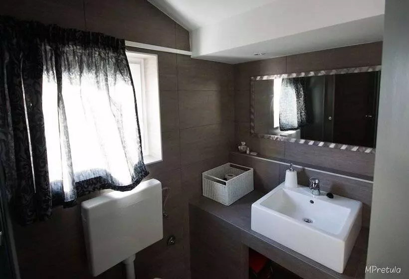 バルコニー付きスタンダードルーム, Apartments And Rooms Degra