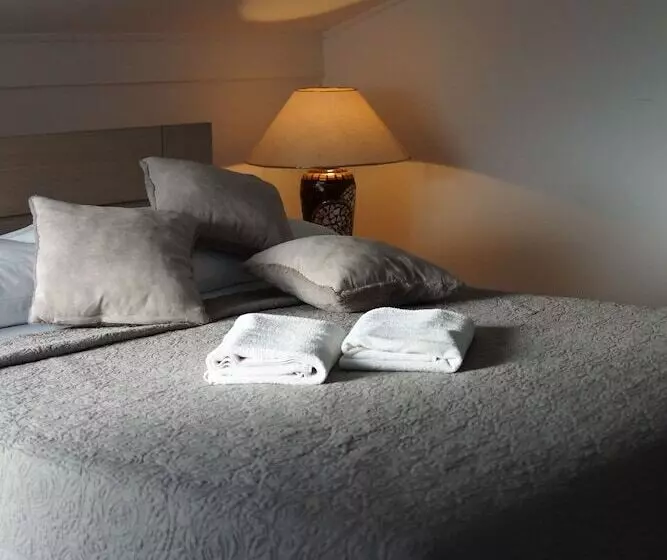 バルコニー付きスタンダードルーム, Apartments And Rooms Degra