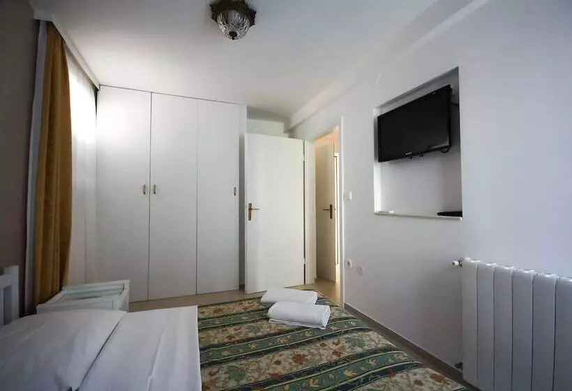 バルコニー付きスタンダードルーム, Apartments And Rooms Degra