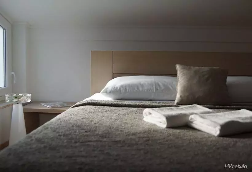 バルコニー付きスタンダードルーム, Apartments And Rooms Degra