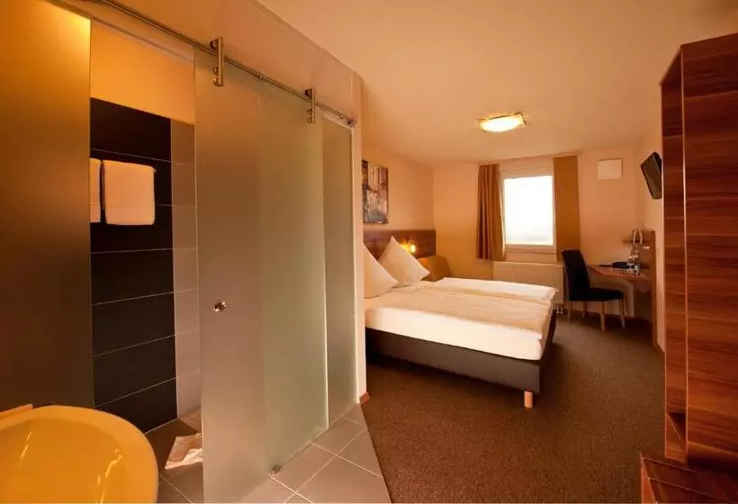 スタンダードトリプルルーム, Astay Hotel Greding