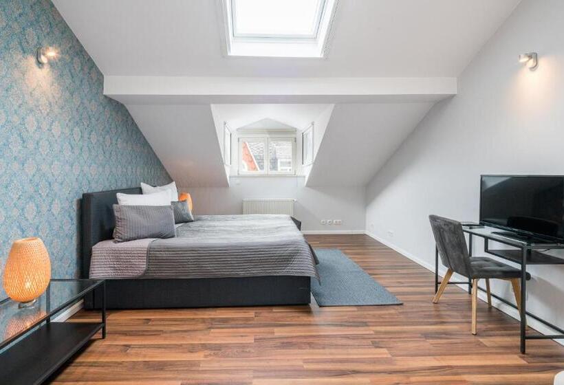 침실 1개 아파트, Aurora