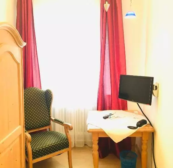 اتاق استاندارد یک نفره, Bairischer Hof