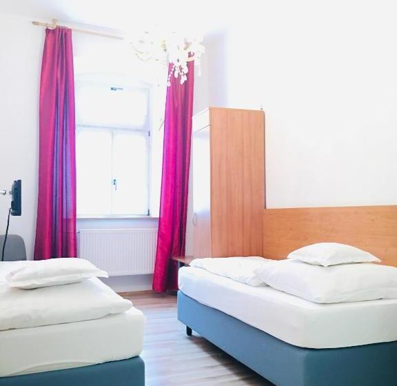 Номер Стандарт, Bairischer Hof