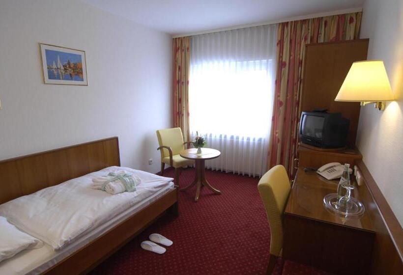 Quarto Estandar Individual, Nothnagel