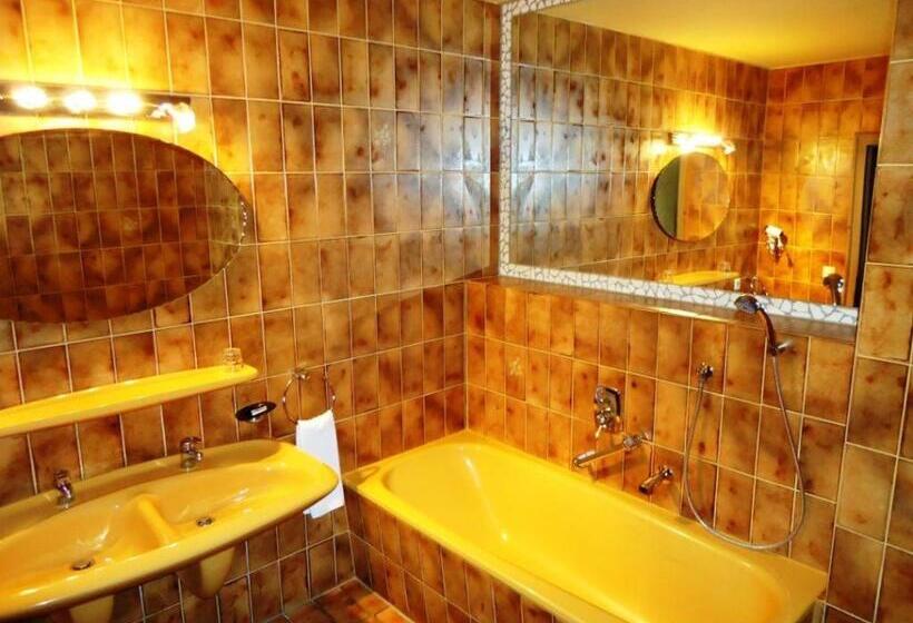 Standart Oda, Hiemer