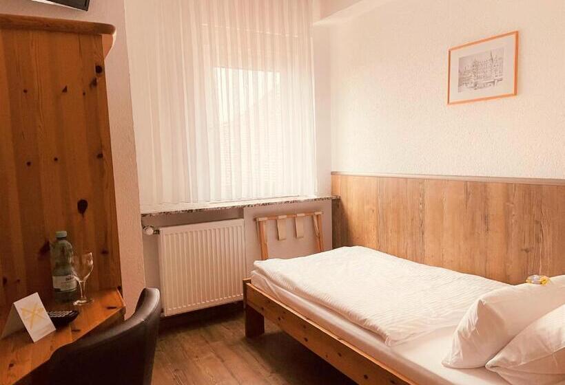 غرفة إقتصادية فردية, Orthwein Kostenfreie Parkplatze