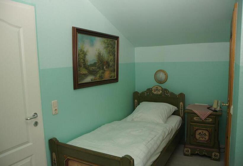 Номер Стандарт Индивидуальный, Paseo