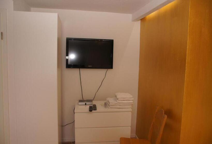 Номер Стандарт Трехместный, Paseo