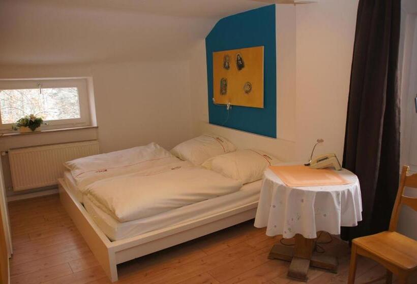 Номер Стандарт Трехместный, Paseo