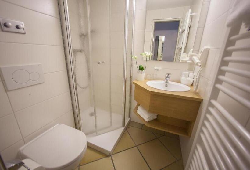 基本间, Wilder Mann