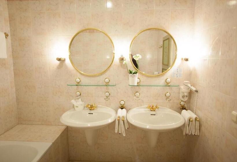 高级大房间, Wilder Mann