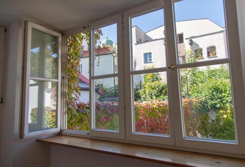 豪华房间, Wilder Mann