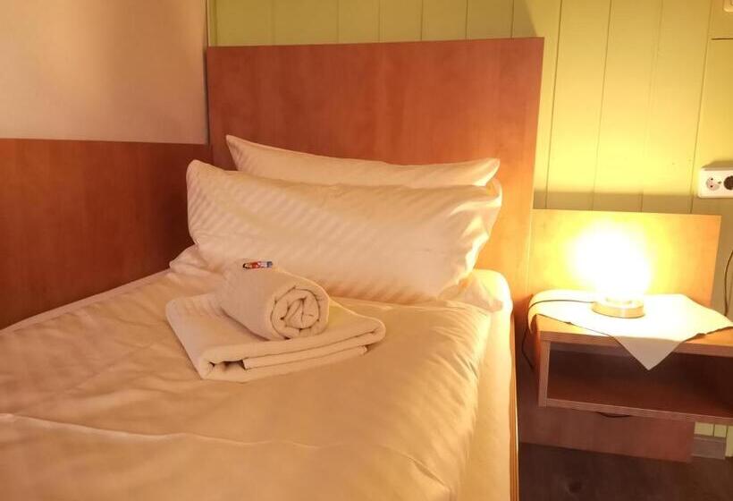 חדר סטנדרט יחיד עם מרפסת, Zur Schmiede