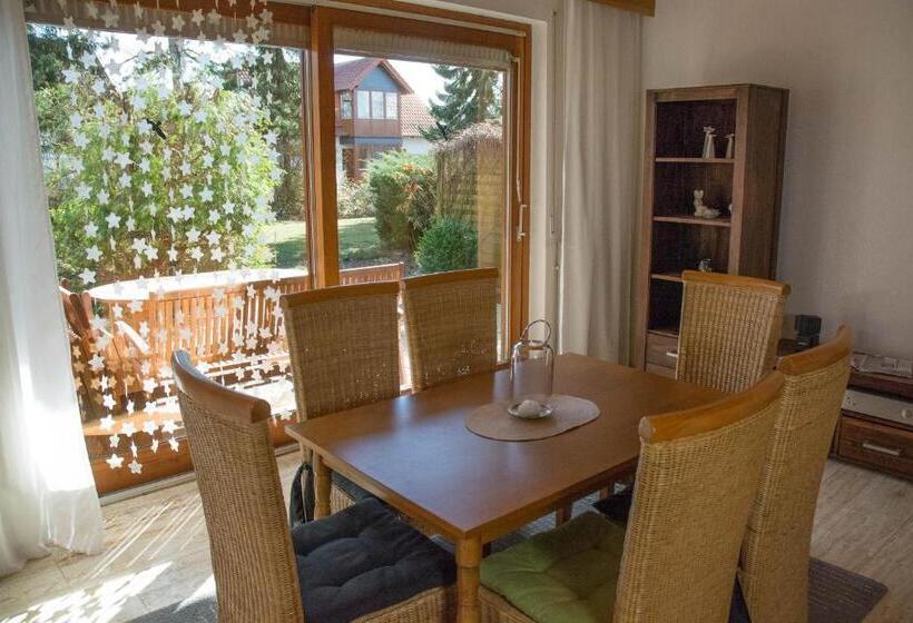 Апартаменты 2 Спальни, Landhotel Sonneneck Breuna Im Naturpark