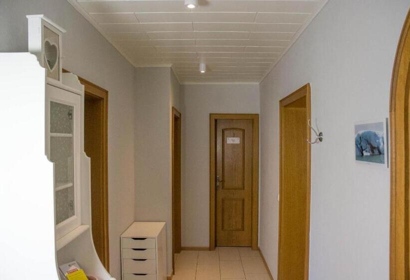 Апартаменты 2 Спальни, Landhotel Sonneneck Breuna Im Naturpark