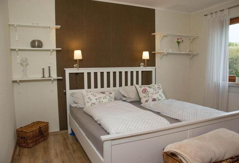 Апартаменты 2 Спальни, Landhotel Sonneneck Breuna Im Naturpark