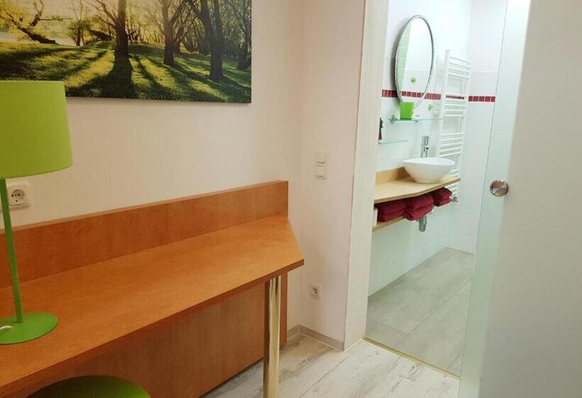 Номер Стандарт, Schifferkrug Hotel & Weinstube