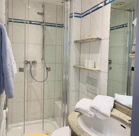 Triple Room Sea View, Seehotel Neue Liebe