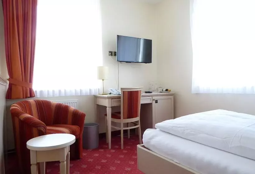 اتاق استاندارد یک نفره, Seehotel Neue Liebe