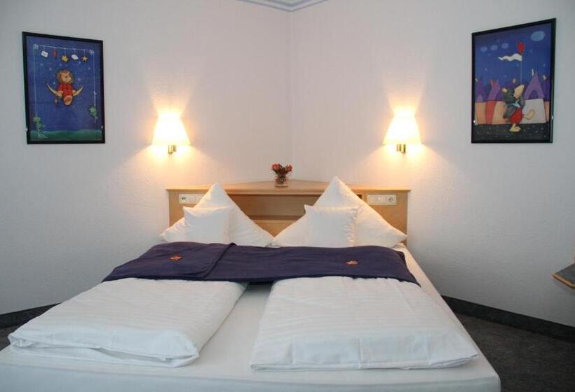 Четырехместный Номер Стандарт, Trip Inn Hotel Zum Riesen Hanau