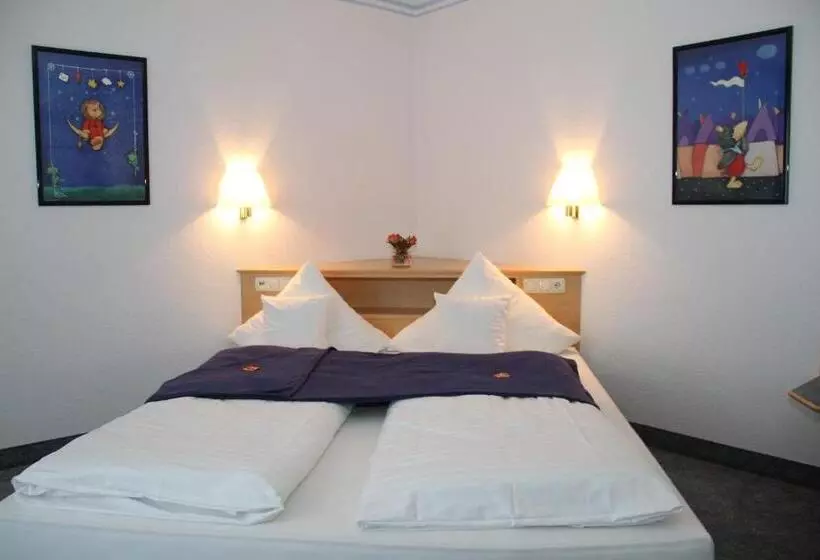 スタンダード４人部屋, Trip Inn Hotel Zum Riesen Hanau