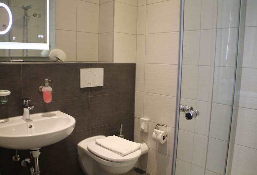 4인용 스탠다드 룸, Trip Inn Hotel Zum Riesen Hanau