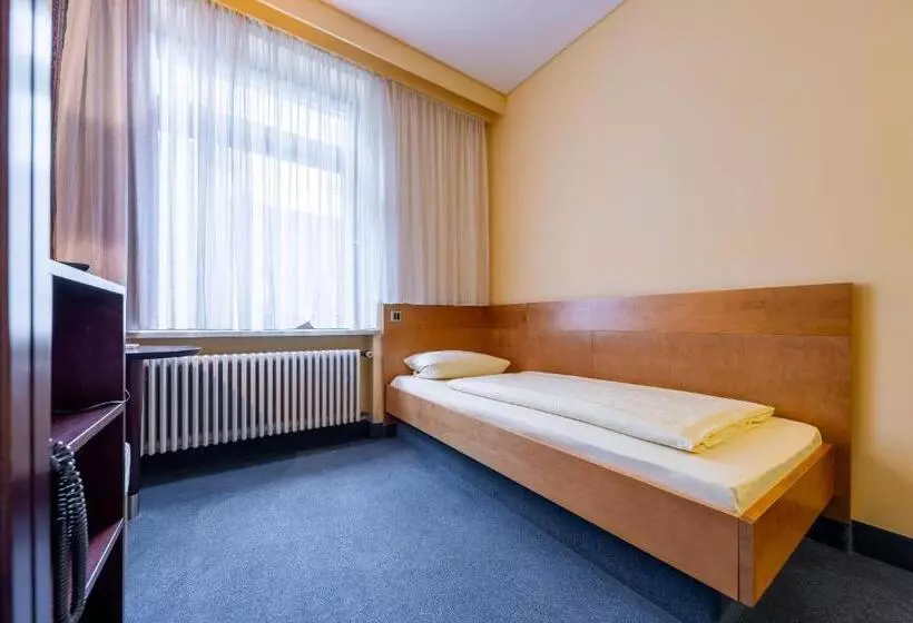 اتاق استاندارد یک نفره, Kassel Ost