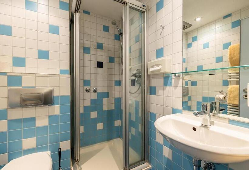 스탠다드 룸, Kassel Ost