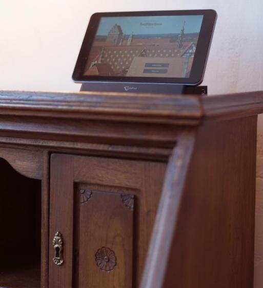 Люкс, Deutsches Haus