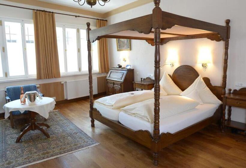 Люкс, Deutsches Haus