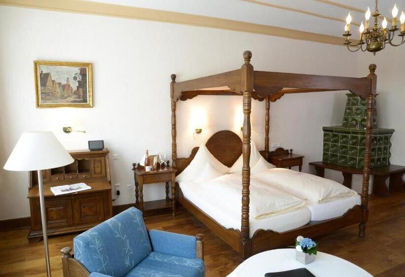 Люкс, Deutsches Haus