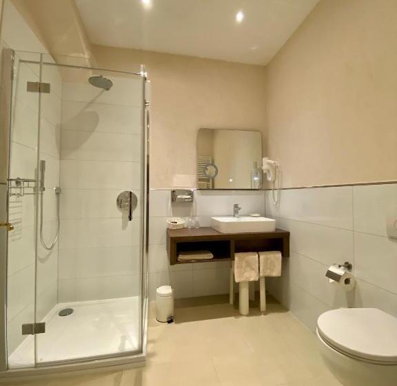 Номер Deluxe, Deutsches Haus