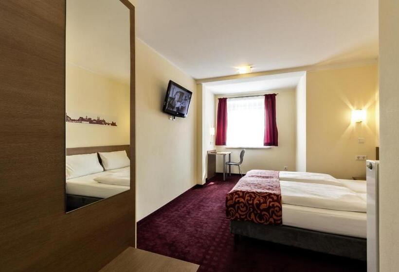 Номер Премиум, Dream Inn Hotel Regensburg Ost