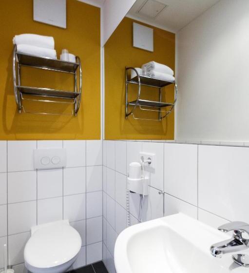 Номер Стандарт Трехместный, Dream Inn Hotel Regensburg Ost