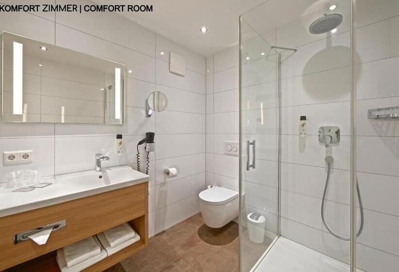 コンフォートルーム, Hanauerhof