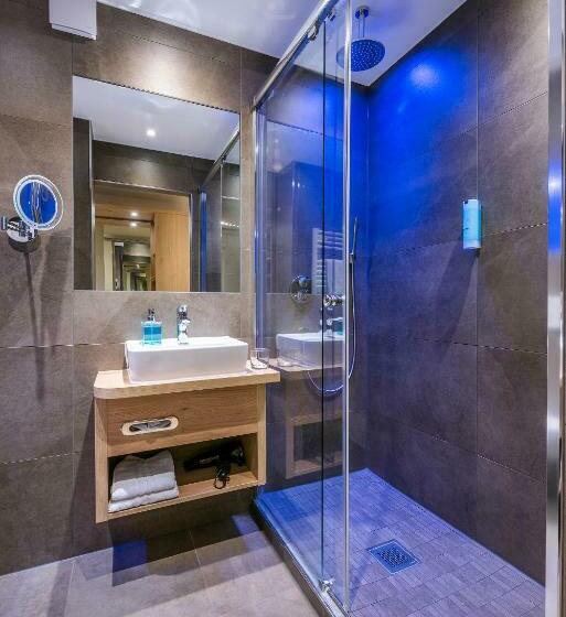 디럭스 룸, Krone